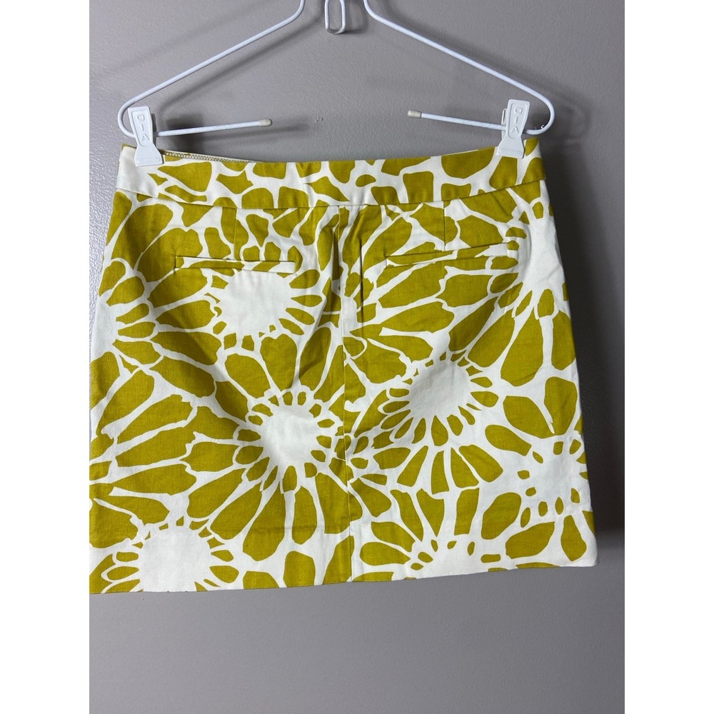J.Crew Stretch Mini Skirt Size 2 Chartreuse White Floral Sunburst Button Detail - Picture 4 of 7